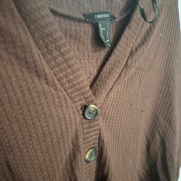 Cropped Sweater - Picture 2 of 3